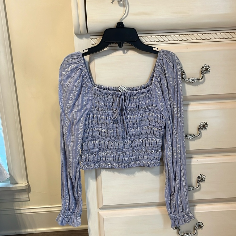 American Eagle blue top xs